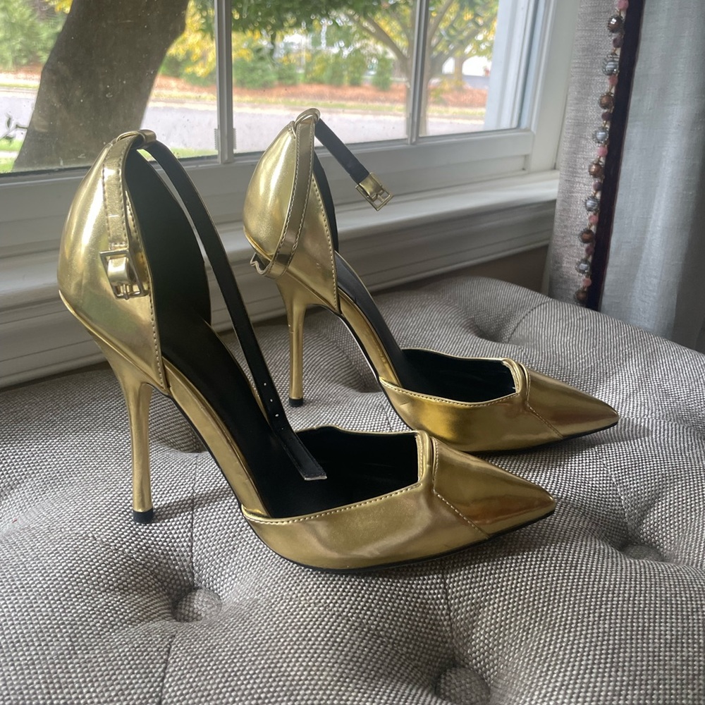 ASOS GOLD METALLIC HEELS